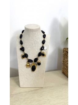 Collar piedras cucaracha