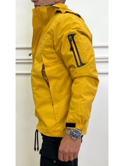 Chaqueta básica mostaza