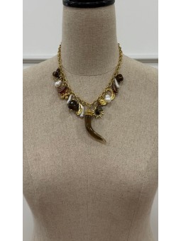 Collar diente marrón