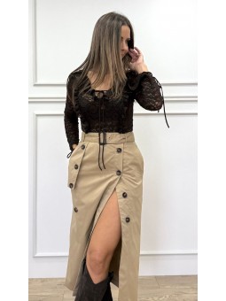 Falda midi abotonada