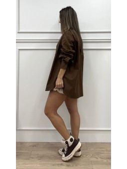 Camisa básica marrón